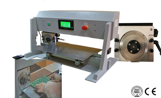 Le séparateur automatique de carte PCB de V-coupe a motorisé le type avec le contrôle de programme d'affichage à cristaux liquides