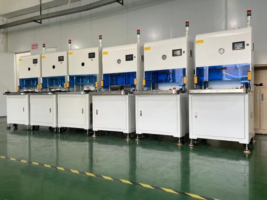 Machine automatique de perçage à la matrice de métal 110V ou 220V 0,4MPa avec joints de fraisage