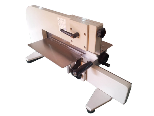 Facile à utiliser Machine de coupe de séparateur de PCB motorisé 330mm Fr4 poussée à la main