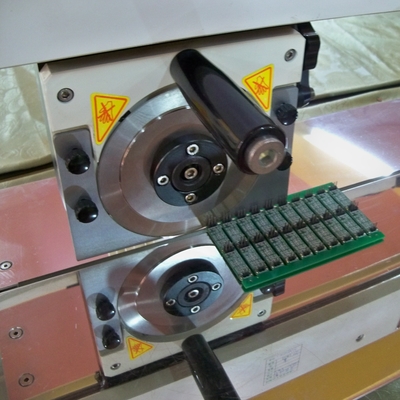 Machine de découpe de PCB manuelle précise et économique Épaisseur de découpe 0,6 à 3,5 mm