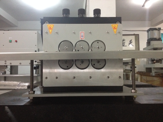 Dépanneur de PCB de longueur illimitée V séparateur de coupe avec panneau d'aluminium de coupe très bien