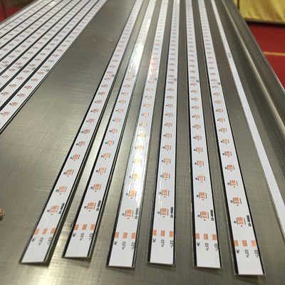 Dépanneur de PCB à entraînement pneumatique compact pour la séparation en V-Cut de 3,5 mm