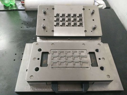 Métal de carte PCB Depaneling emboutissant la matrice de usinage de tôle, outillage de poinçon de carte PCB
