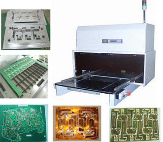 Machine industrielle semi automatique pneumatique 220V de poinçon de carte PCB de trou en métal de SMT