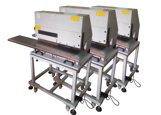 Machine de Depaneling de carte électronique pour FR2, séparateur pneumatique motorisé de carte PCB de V-coupe