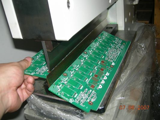 Découpeuse de carte PCB de coupeur de guillotine pour le panneau en métal avec les lames linéaires
