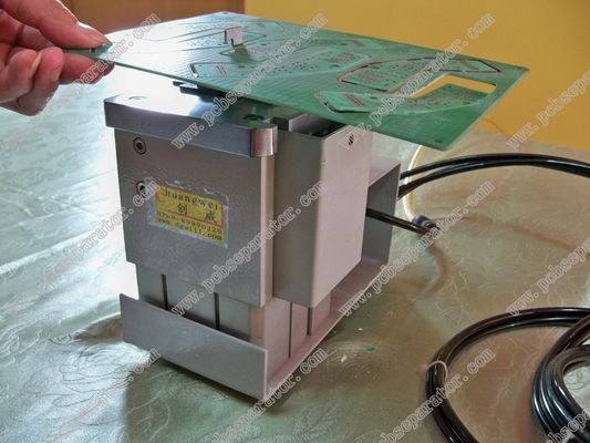 épaisseur maximum de 12Times/Min Pneumatic Pcb Depaneling Equipment 3.5mm