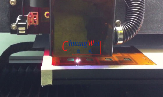 Le laser d'AC220V a coupé la carte PCB de laser de la précision FR4 coupant la machine de Depaneling